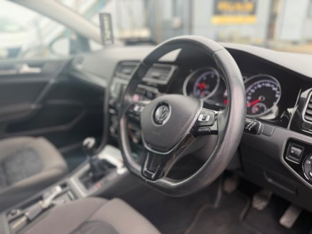 2016 Volkswagen Golf - thumbnail 10