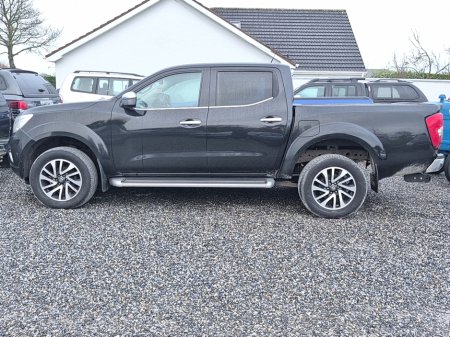 2018 Nissan Navara 4 wheel drive N-Connecta Model Crewcab 2.3 Diesel with roller blind on rear
