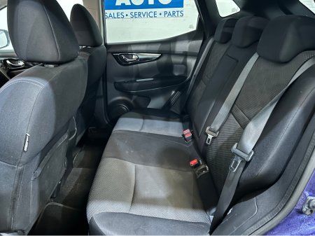 2015 Nissan Qashqai - thumbnail 9