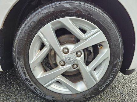 2021 Hyundai i10 1.0 PETROL Deluxe Plus MODEL LOW MILEAGE, FINANCE, NEW NCT, WARRANTY, 5 STAR REVIEWS €13,995 thumbnail