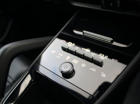 2024 Porsche Cayenne E-Hybrid Coupe €105,000 thumbnail