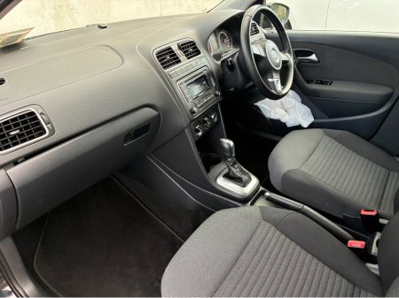 2013 Volkswagen Polo - thumbnail 17