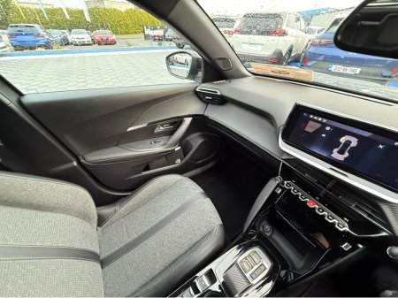 2024 Peugeot 2008 ALLURE - ELECTRIC - AUTO - 12M WARRANTY - CAR: 1601 thumbnail