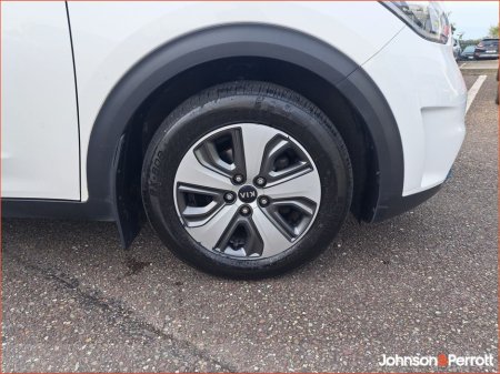 2019 Kia Niro 1.6 GDI PLUG-IN HYBRID €18,900 thumbnail