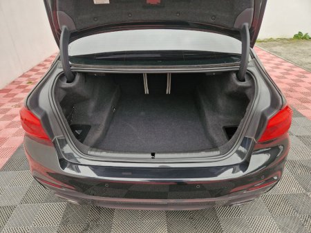 2018 BMW 5 Series - thumbnail 22