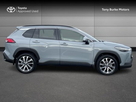 2025 Toyota Corolla CROSS - Save EUR 5,000 - LunaSport - 1.8 Hybrid - Automatic - EUR 190 Tax // Front Electric Windows // Rear Electric Windows // Electric Mirrors // Power Folding Mirrors // Finger Tip Stereo Controls €39,980