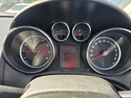 2013 Opel Astra - thumbnail 13