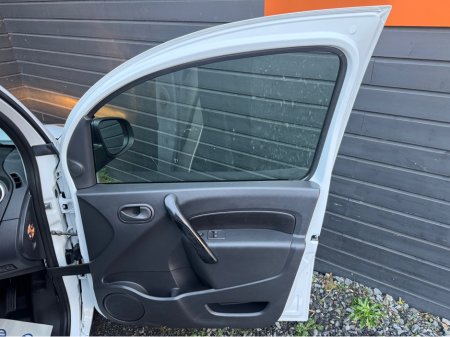 2020 Renault Kangoo EXPRESS BUSINESS 5DR AUTO €5,995 thumbnail