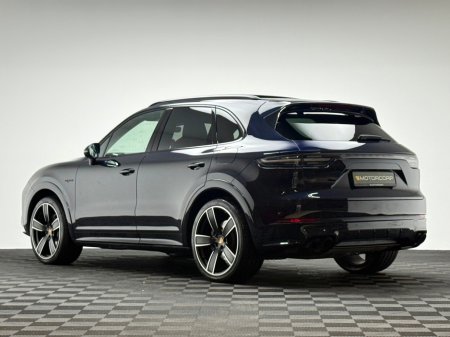 2023 Porsche Cayenne PLATINUM ED 3.0 V6 E-HYBRID *HUGE SPEC* €87,990 thumbnail