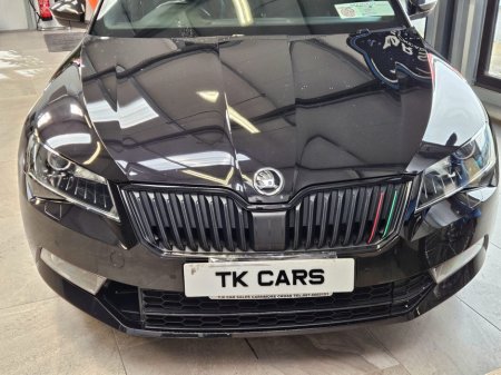 2019 Skoda Superb - thumbnail 5