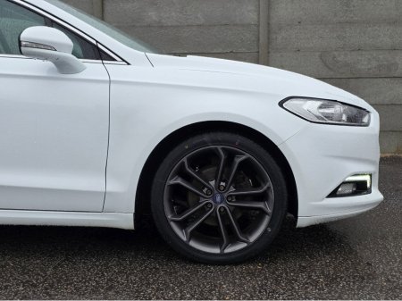 2017 Ford Mondeo - thumbnail 3