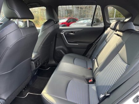 2025 Toyota Rav4 - thumbnail 7