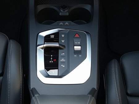 2026 BMW 1 Series - thumbnail 10