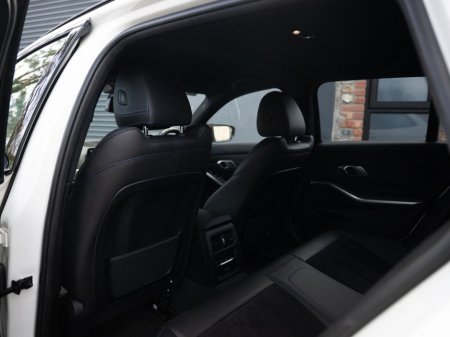 2021 BMW 3 Series - thumbnail 17