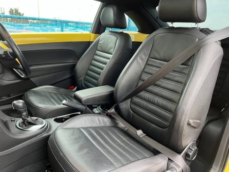 2014 Volkswagen Beetle DESIGN 1.2 TSI // OPENING PAN ROOF // LEATHER HEATED SEATS // PARKING SENSORS €11,950 thumbnail