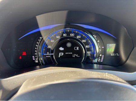 2015 Suzuki Swift - thumbnail 3