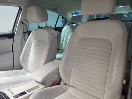 2017 Volkswagen Passat Highline 2.0 TDi Automatic Saloon €13,950 thumbnail