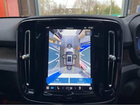 2023 Volvo XC40 - thumbnail 24