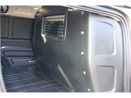 2022 Land Rover Defender - thumbnail 19