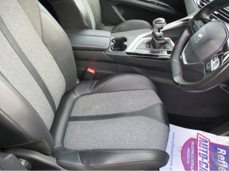 2019 Peugeot 5008 - thumbnail 8