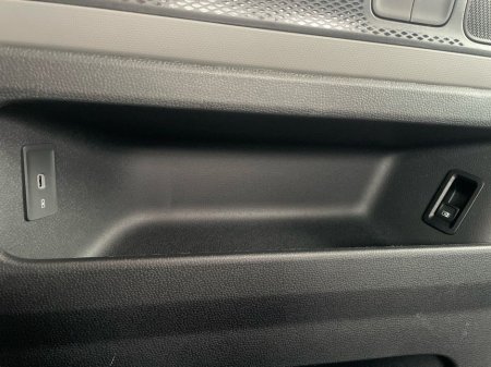 2025 Volkswagen ID.Buzz ID.BUZZ STYLE 86KWH 280BHP LWB €66,975 thumbnail