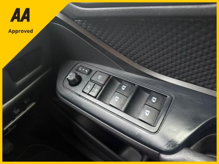 2019 Toyota C-HR 1.8 Petrol Hybrid thumbnail