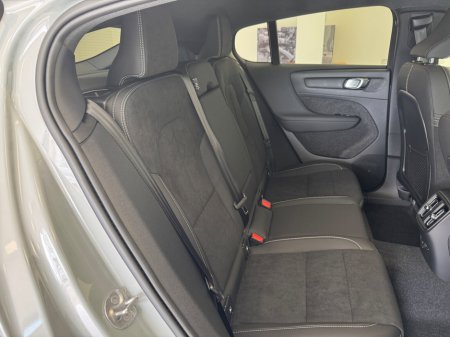 2026 Volvo EC40 - thumbnail 12