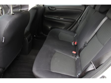 2018 Nissan Pulsar - thumbnail 18