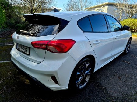 2021 Ford Focus - thumbnail 9