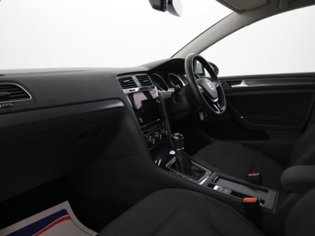 2017 Volkswagen Golf - thumbnail 16