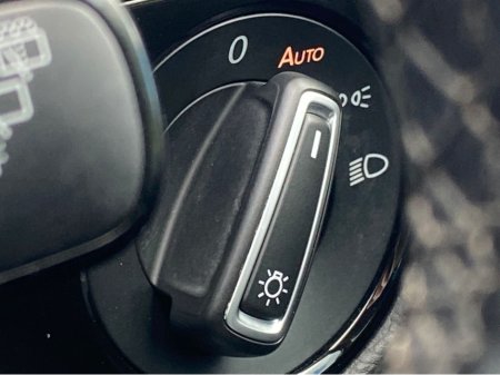 2016 Volkswagen Golf - thumbnail 9