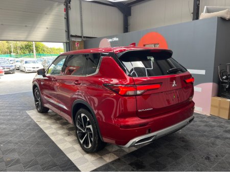 2024 Mitsubishi Outlander - photo 4