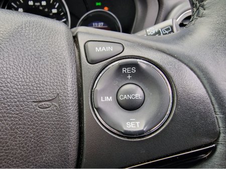 2017 Honda HR-V 1.5 VTEC AUTOMATIC-FULL LEATHER €13,450 thumbnail