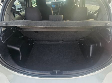 2020 Toyota Vitz - thumbnail 5