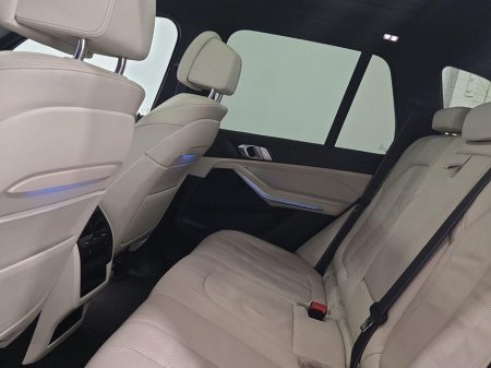 2022 BMW X5 xDrive45e M Sport €65,950 thumbnail