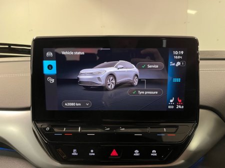 2024 Volkswagen ID.4 Life DX 77kWh 174BHP - Reversing Camera - Ambient Lighting - Sat Nav - Climate Control - Heated Seats - Keyless Start - Apple CarPlay/Android Auto €32,950 thumbnail