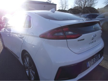 2017 Hyundai Ioniq 1.6 HEV 5DR AUTO  141PS €11,950