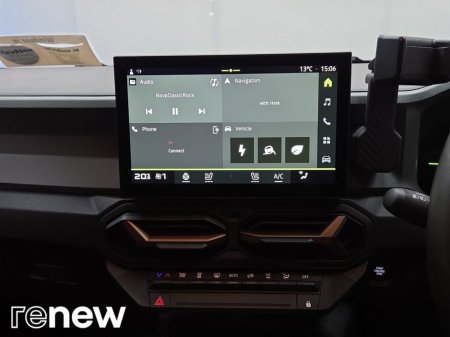 2025 Dacia Duster HEV 140 Extreme €33,495 thumbnail