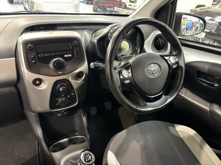 2017 Toyota Aygo 1.0 5DR X-PLAY €8,750 thumbnail