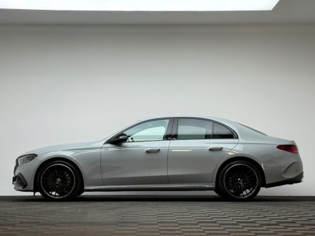 2025 Mercedes-Benz E Class - thumbnail 4