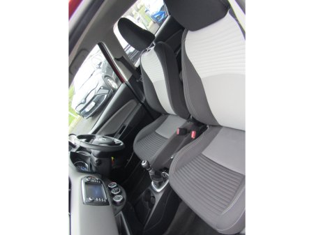 2018 Toyota Yaris 1.5 LUNA 4DR thumbnail