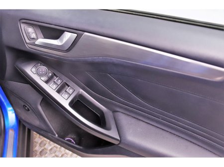 2021 Ford Focus - thumbnail 26