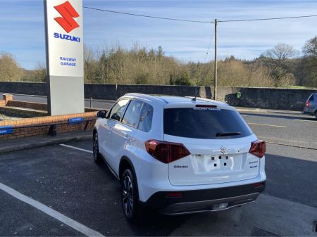 2025 Suzuki Vitara hybrid €30,995 thumbnail