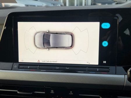 2022 Volkswagen Golf LIFE TDI €26,950 thumbnail