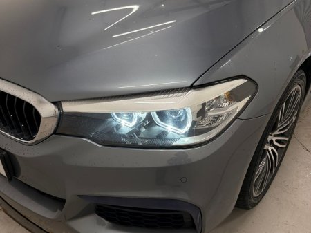 2019 BMW 5 Series - thumbnail 21
