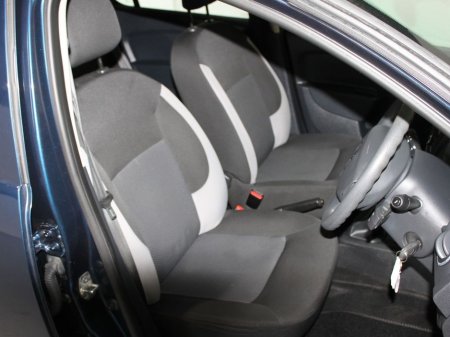 2016 Dacia Sandero - thumbnail 12