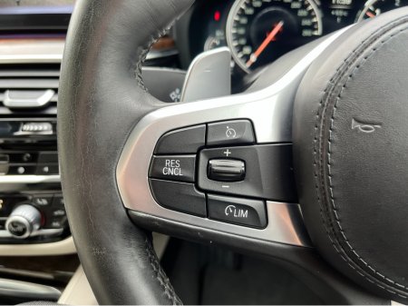 2018 BMW 5 Series - thumbnail 22