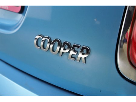 2017 MINI Hatch - thumbnail 26