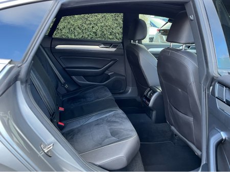 2020 Volkswagen Arteon R-LINE 240HP 4MOTION AUTOMATIC 2.0 DIESEL //HIGH SPEC//PANORAMIC GLASS ROOF//KEYLESS ENTRY//SAT NAV//HEATED FRONT AND REAR SEATS// €32,950 thumbnail