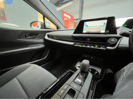 2025 Toyota Prius - thumbnail 15